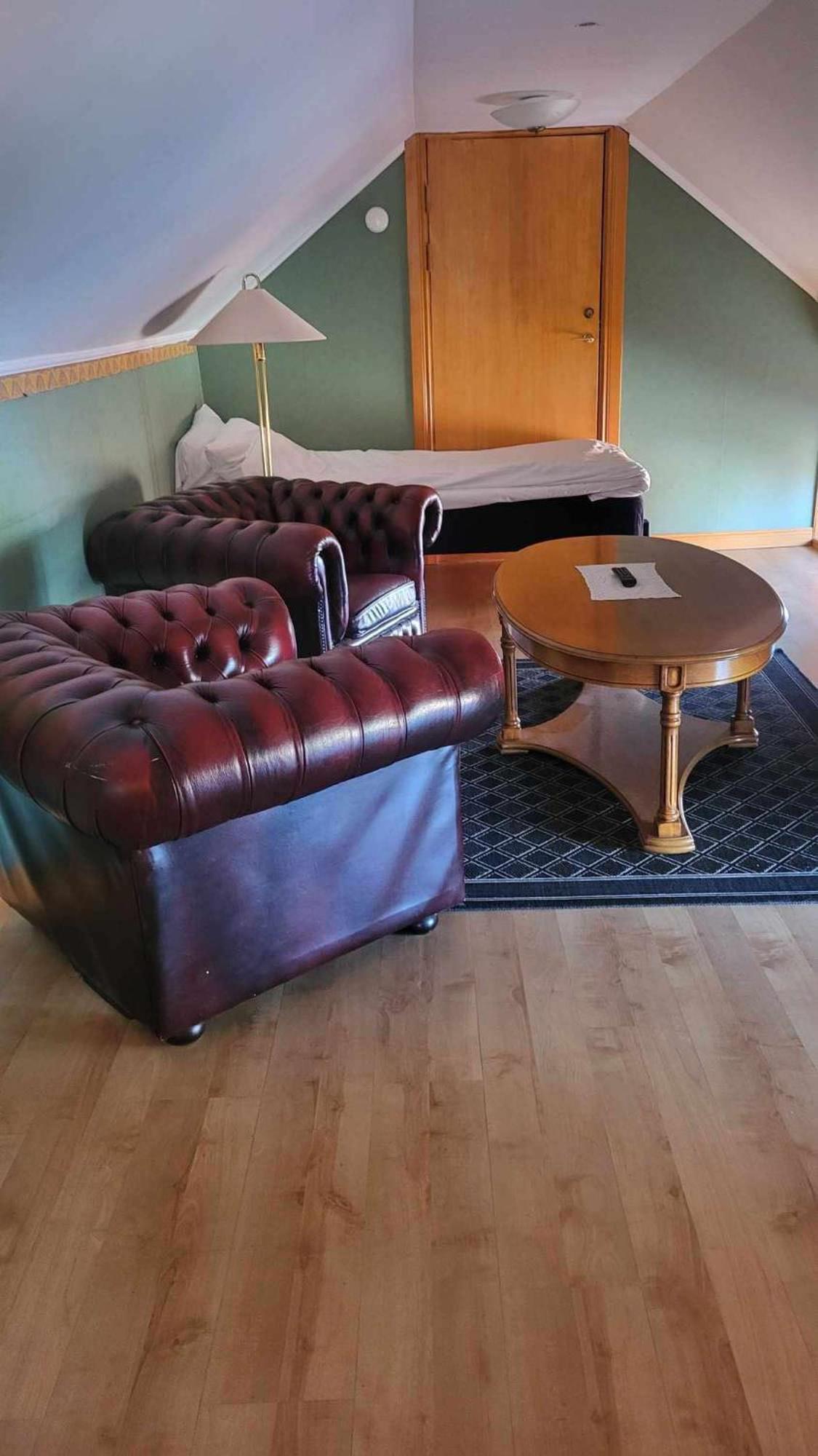 Hotell Mikaelsgarden Vargarda Bagian luar foto