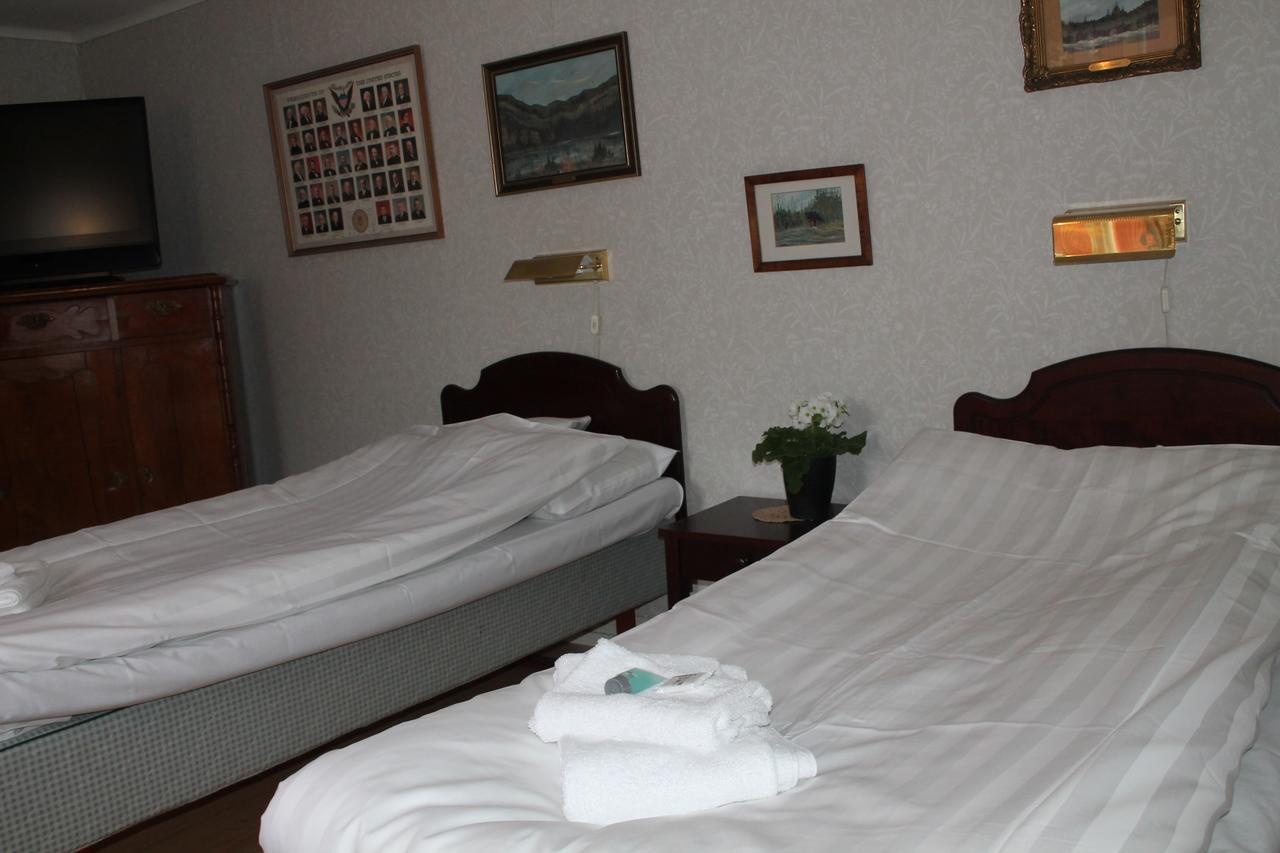 Hotell Mikaelsgarden Vargarda Ruang foto