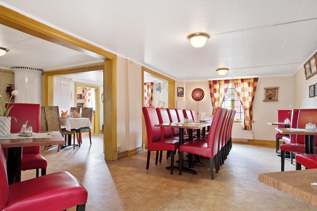 Hotell Mikaelsgarden Vargarda Bagian luar foto