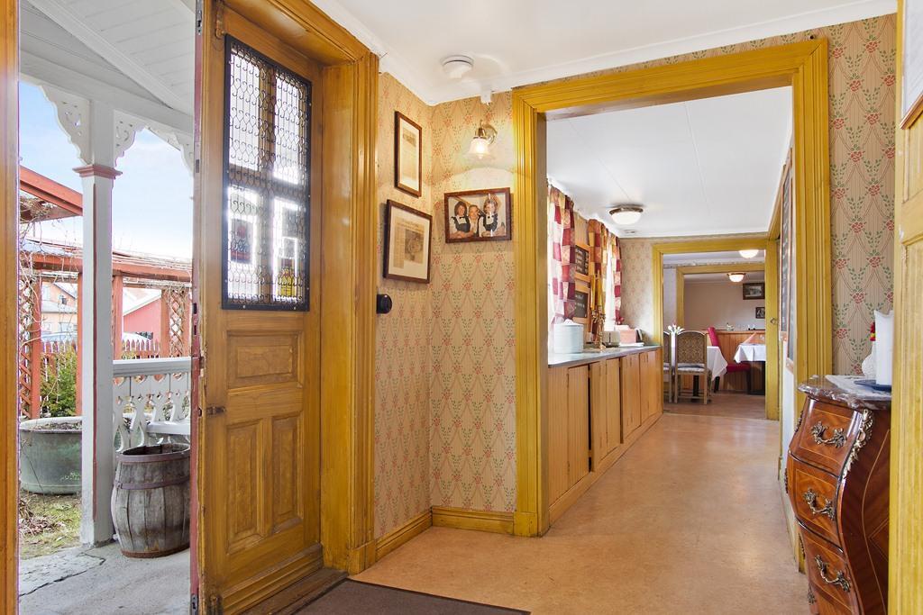 Hotell Mikaelsgarden Vargarda Bagian luar foto