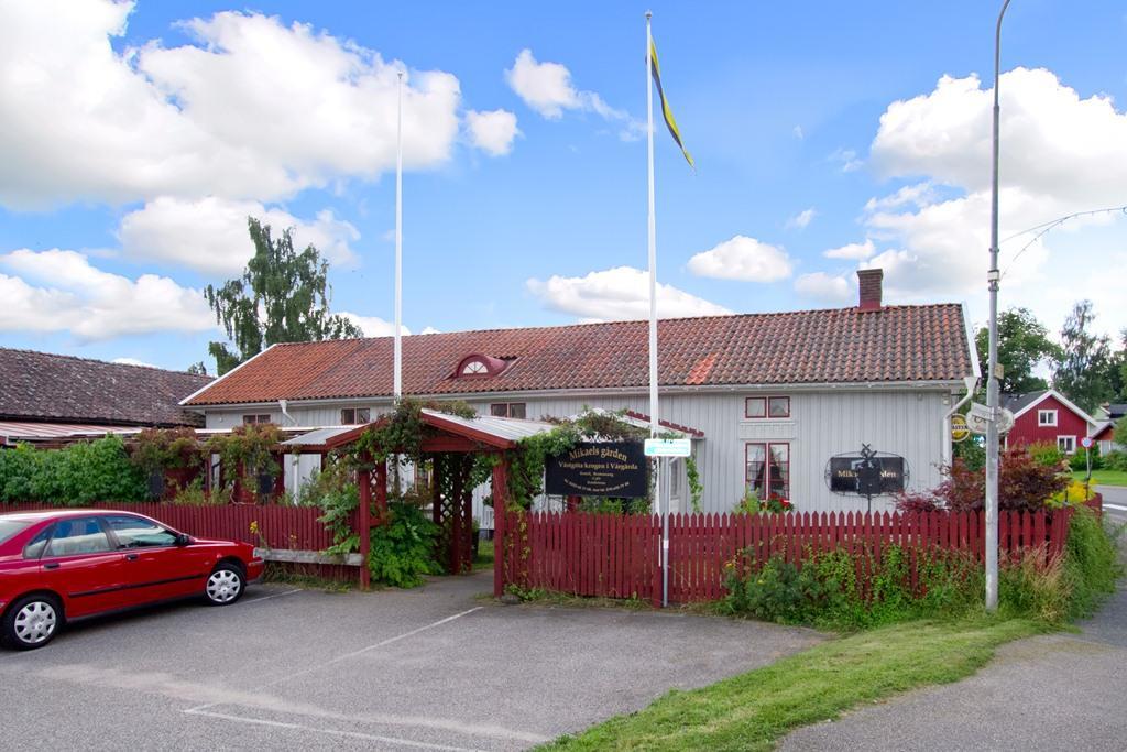 Hotell Mikaelsgarden Vargarda Bagian luar foto